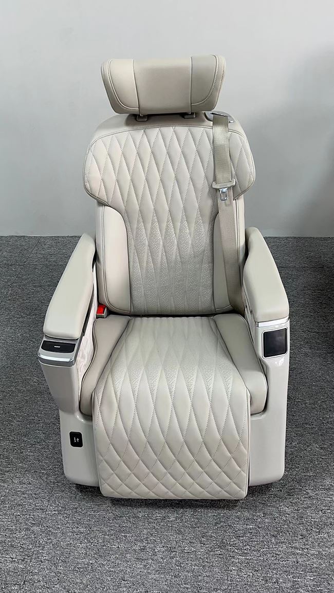 Tempat duduk mewah barisan tengah kulit nappa putih untuk model MPV