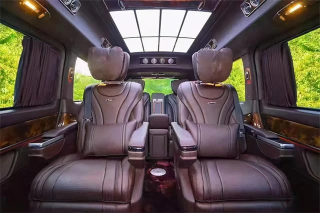 Mercedes-Benz V260L Kenderaan Komersial Mewah Tujuh Tempat Duduk Tersuai Terb...