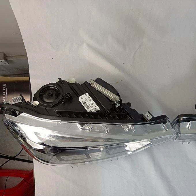 car headlight bulb