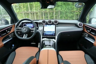 Versi Jarak Roda Panjang Mercedes-benz GLC Tersedia