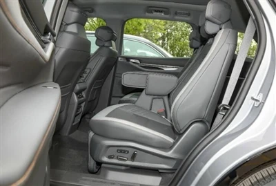 SUV Ford Edge L-Big Tujuh Tempat Duduk