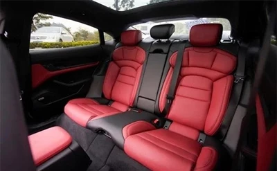 Bahagian Dalaman Kulit Hitam Dan Merah yang Diubahsuai Porsche Taycan