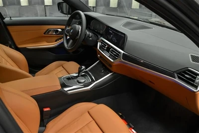 BMW Memperkenalkan Versi Baharu BMW 330i Yang Diubahsuai.