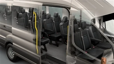 Adakah Ford Transits disertakan dengan tempat duduk?
